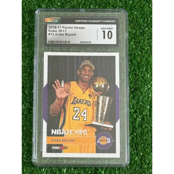 2016-17 Panini Hoops Kobe 2k17 #12 Kobe Bryant - CGC 10 - Picture 1 of 2